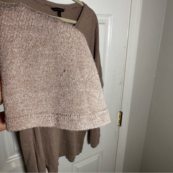 Banana Republic Taupe Crew Neck Sweater - Picture 4 of 10